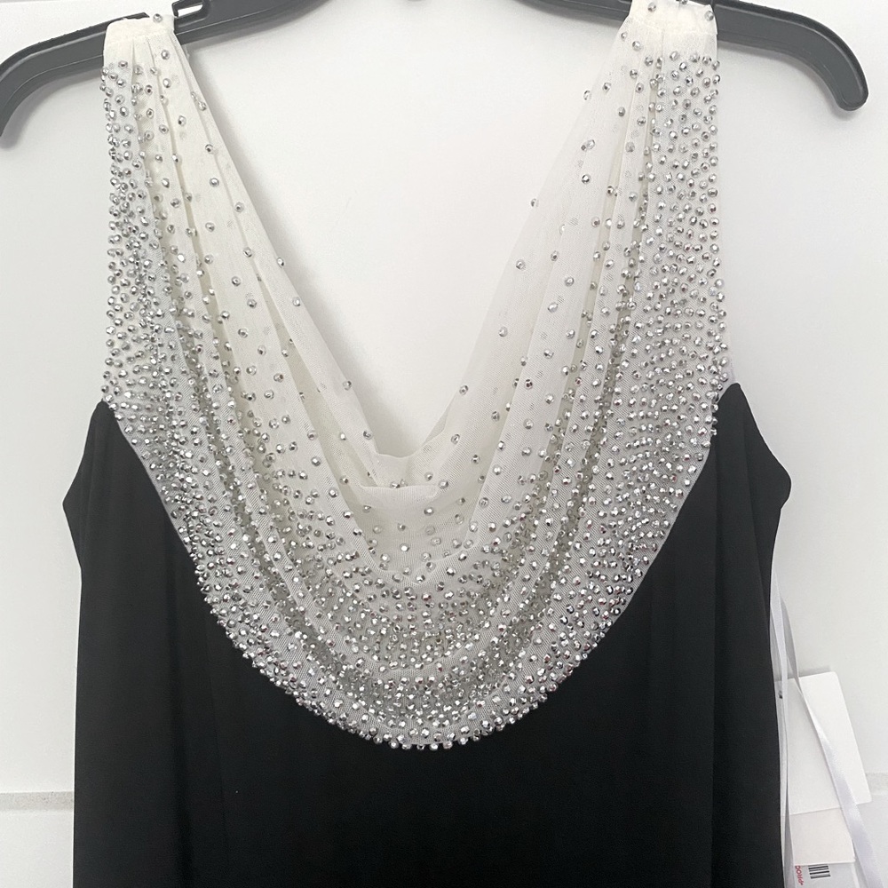 NWT Betsy Adam Gown w/ White Drape Neck & Beading - Picture 4 of 9
